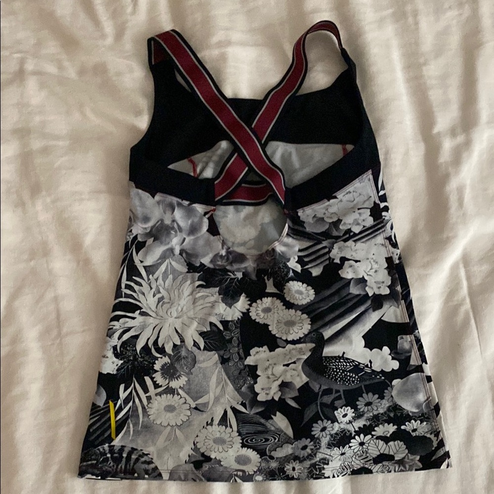 Floral active top - Picture 2 of 4